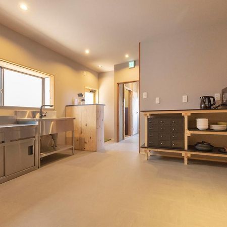 Coliving&Cafe SANDO Imabari Railway Station Eksteriør billede